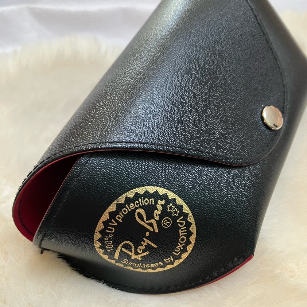 NWOT ray ban leather case pristine